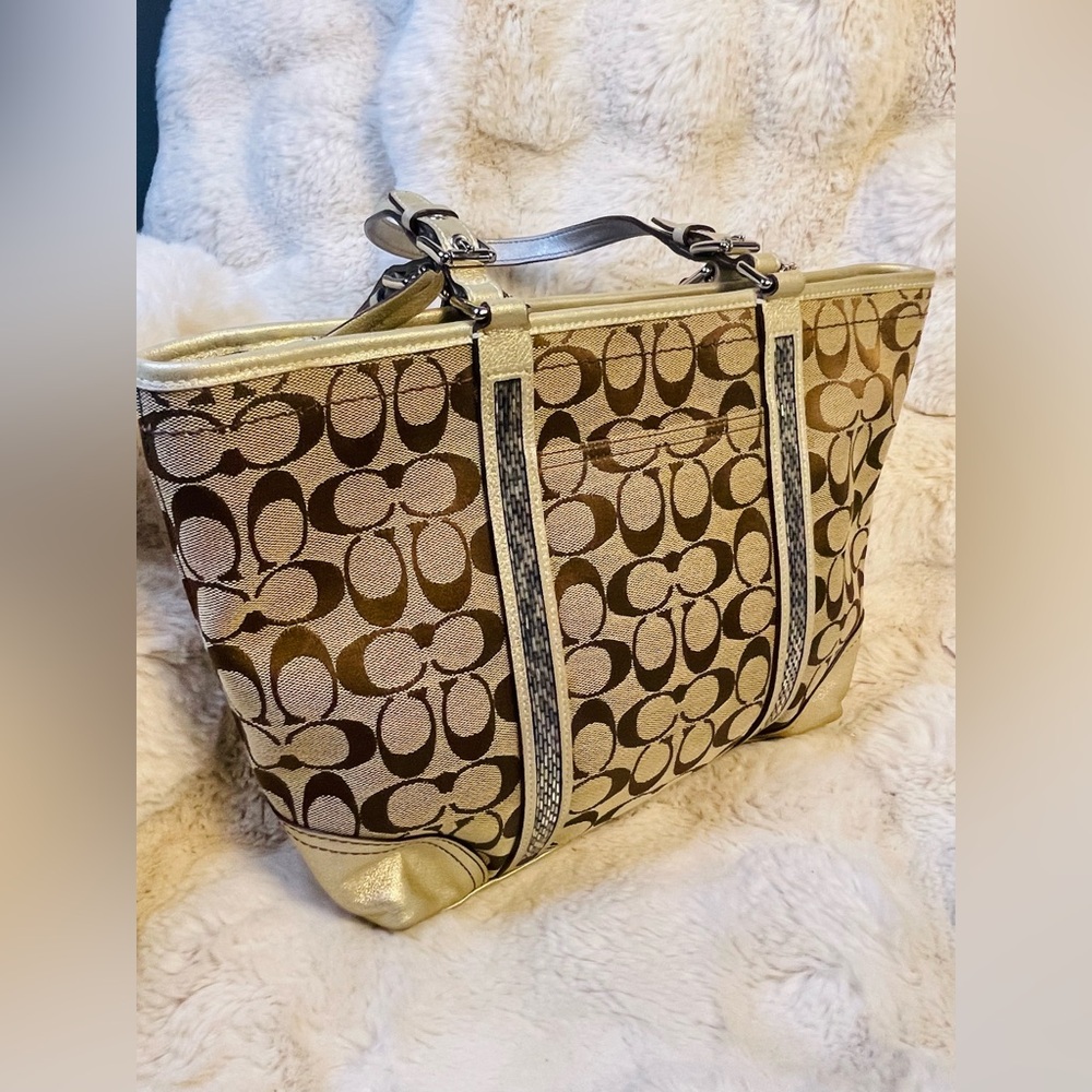 Coach Vtg 2005 Rare Gallery Beaded Signature C Canvas Metallic Gold Leather Tote - Picture 6 of 16